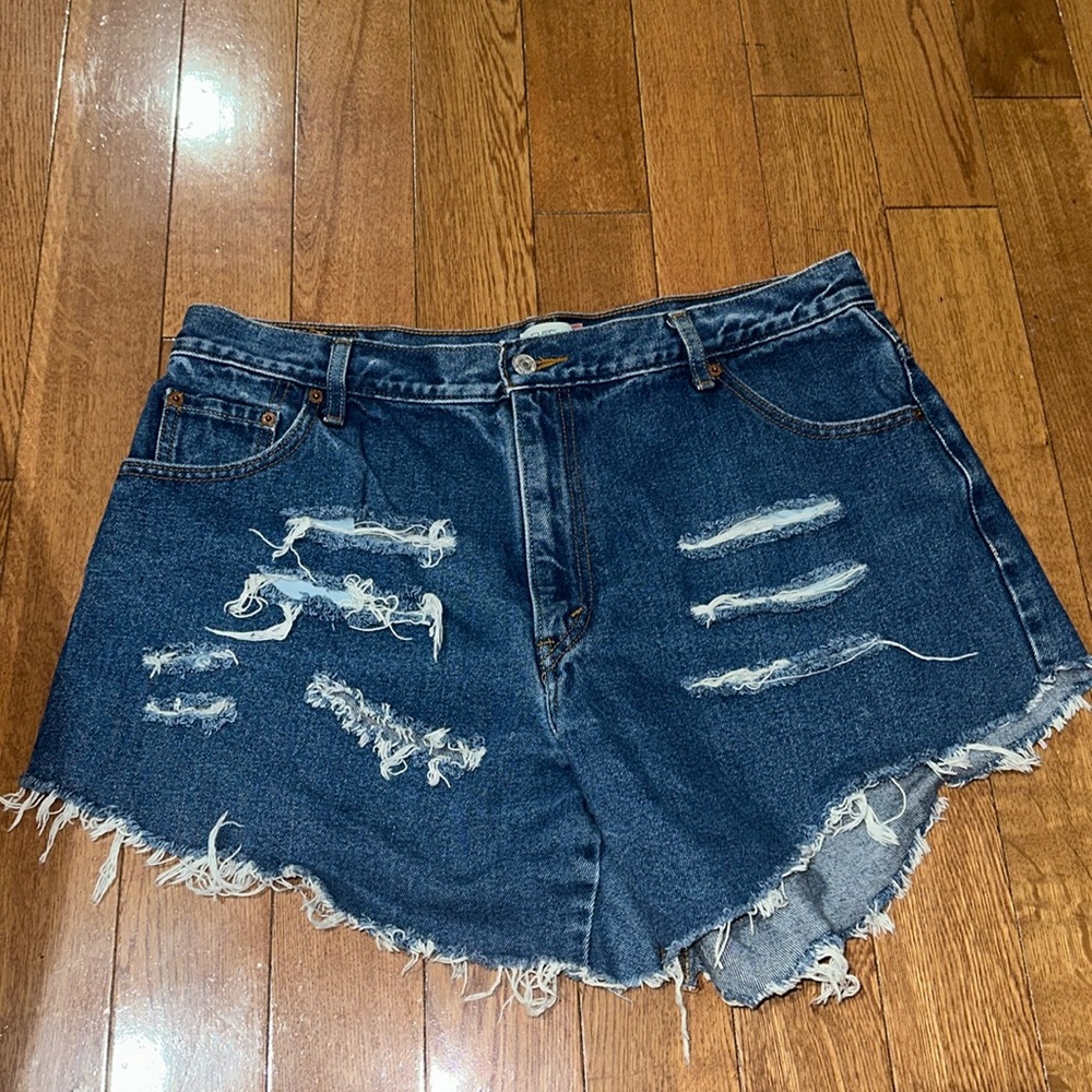 Levi’s denim shorts